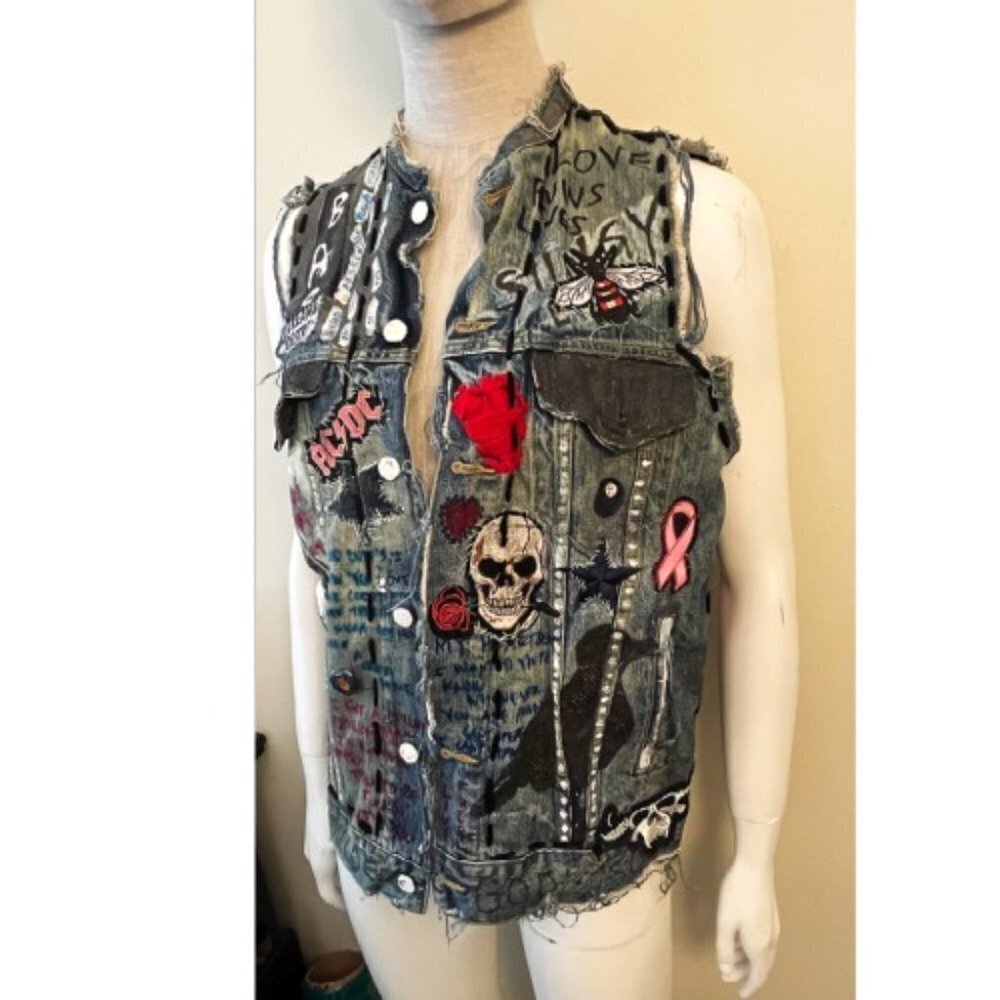 DREAM & DESTROY PUNK ROCK  PATCH VINTAGE DENIM VEST M - Picture 2 of 13